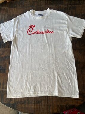 Feels So Good custom Graphic Tee size Medium